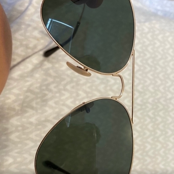 Ray Ban Aviators - Picture 3 of 8